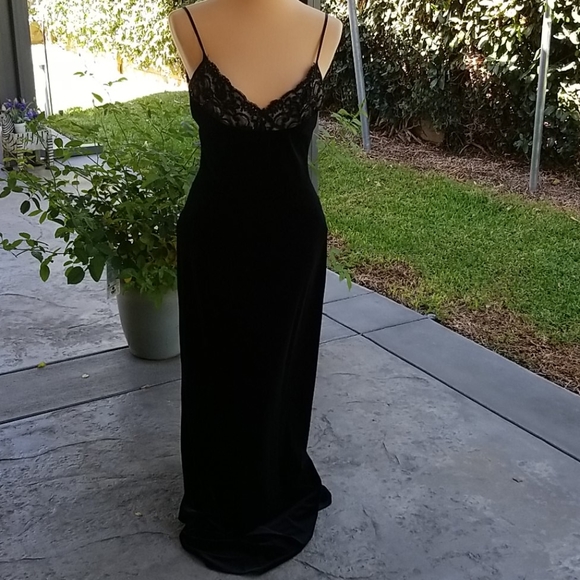 Laundry By Shelli Segal Dresses & Skirts - Laundry Formal Dress